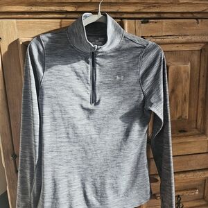 Under Armour Heathered Gray/Black Heat Gear Loose Performance Pullover